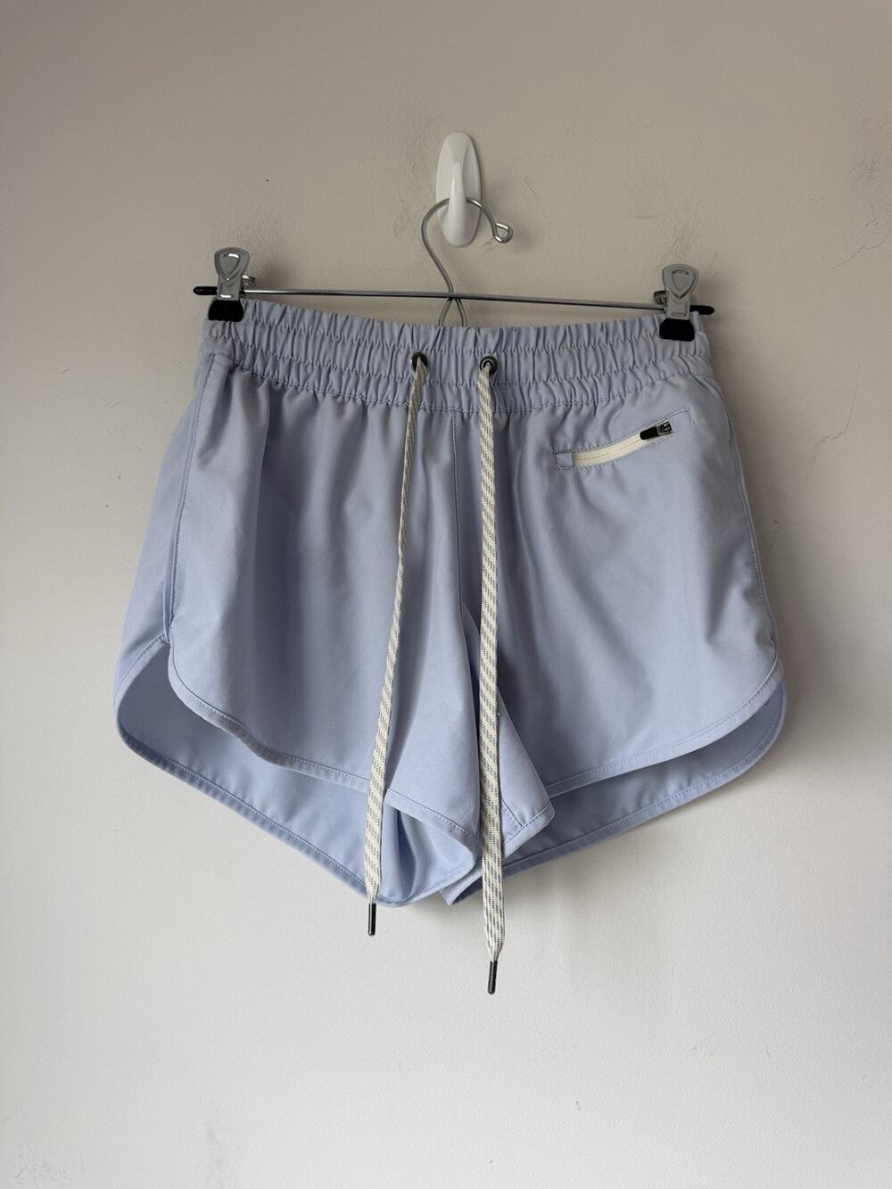 Vuori Clementine 2.0 Sky Blue Shorts 4” Activewear Running Womens XS Lined